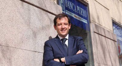 Javier del Pueyo: “Nosotros nunca hemos cerrado el servicio de caja en las oficinas”